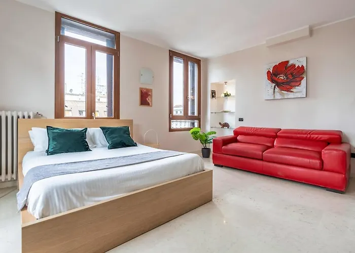 Central Station-Duomo - Two Bedrooms & Terrace